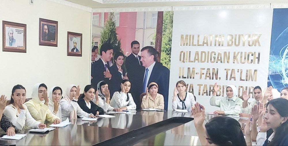 O'qituvchilar pedagogik yig'ilishi